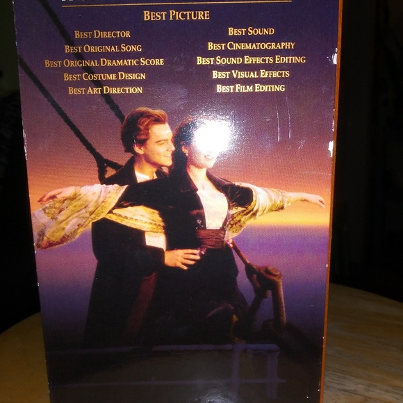 VHS movie tapes. Set of 2 - Picture 2 of 4